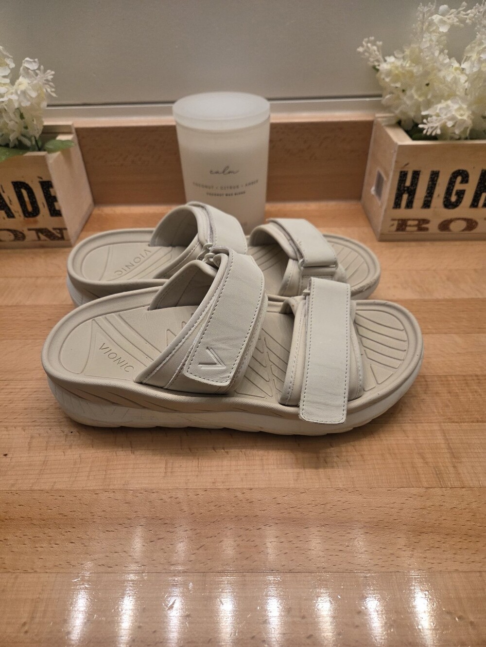 Vionic Renewal Recovery Sandals Cream Beige Womens Size 9